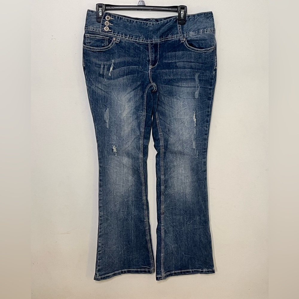 Ariya Jeans size 14-16. Nicely grunged. Bell bottoms. EUC.